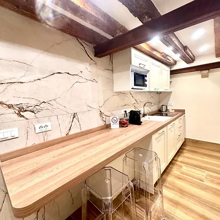 Mhh 2391 Appartement